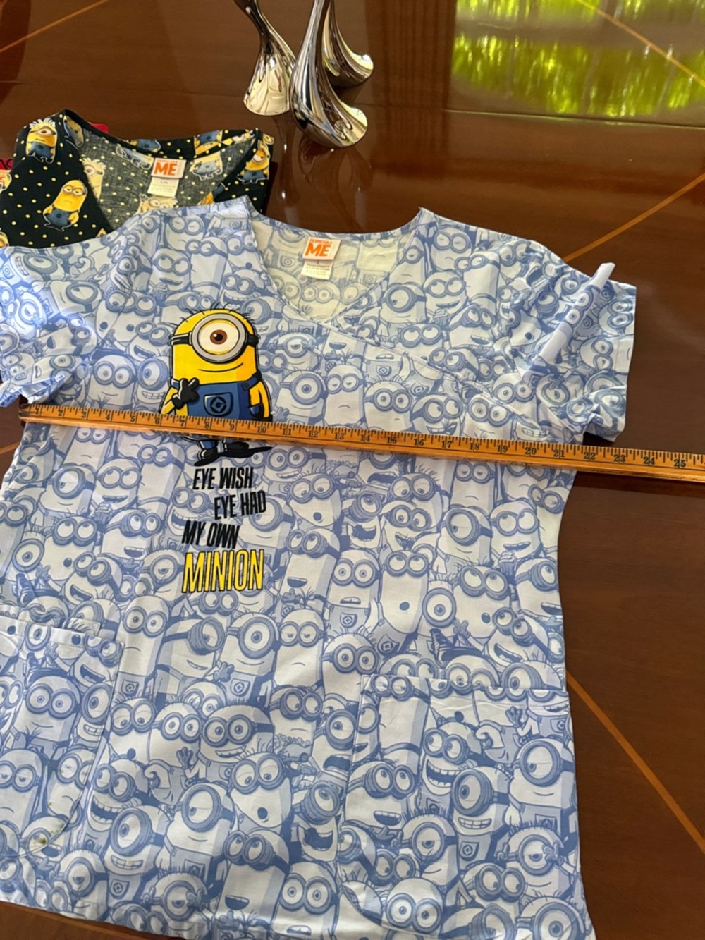 Minion print Scrub tops - Picture 5 of 16